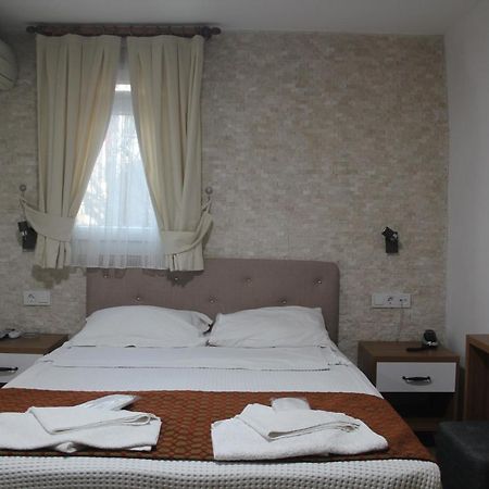 Masal Hotel Адалар Екстериор снимка