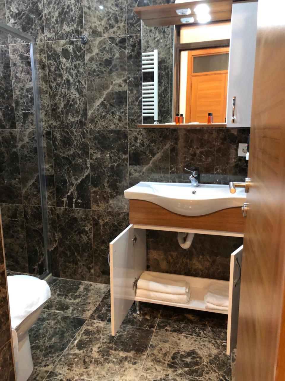 Masal Hotel Адалар Екстериор снимка